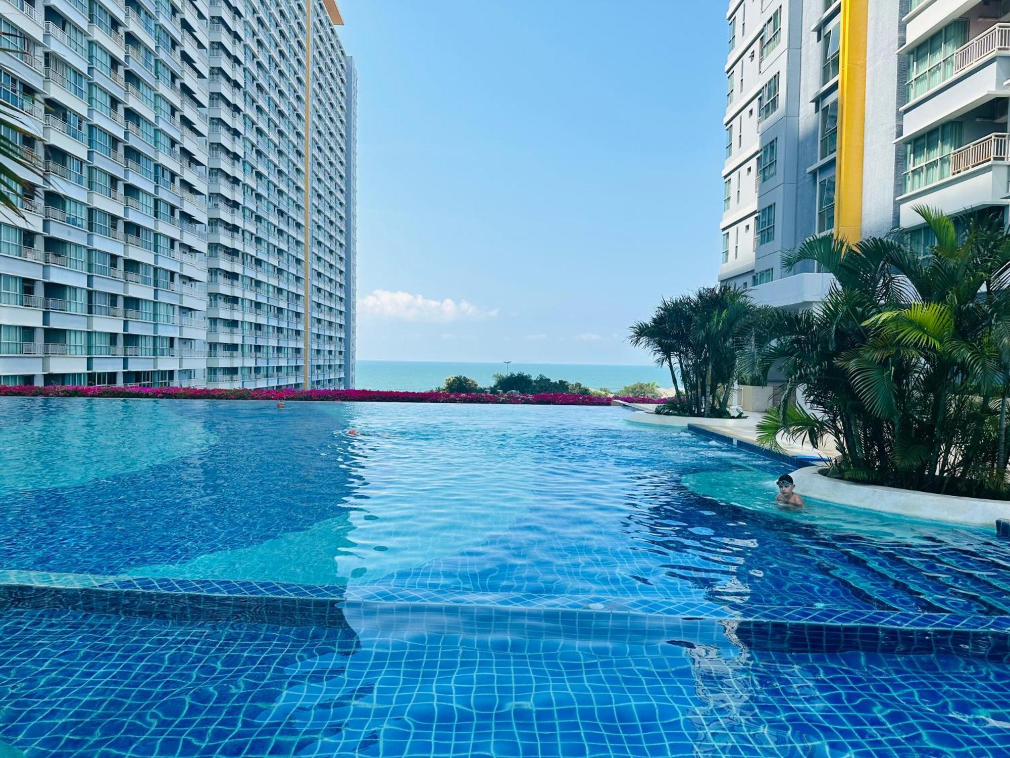 Seaview Beach Room Lumpini-Pool And Gym Face To Ocean Джомтьен Экстерьер фото