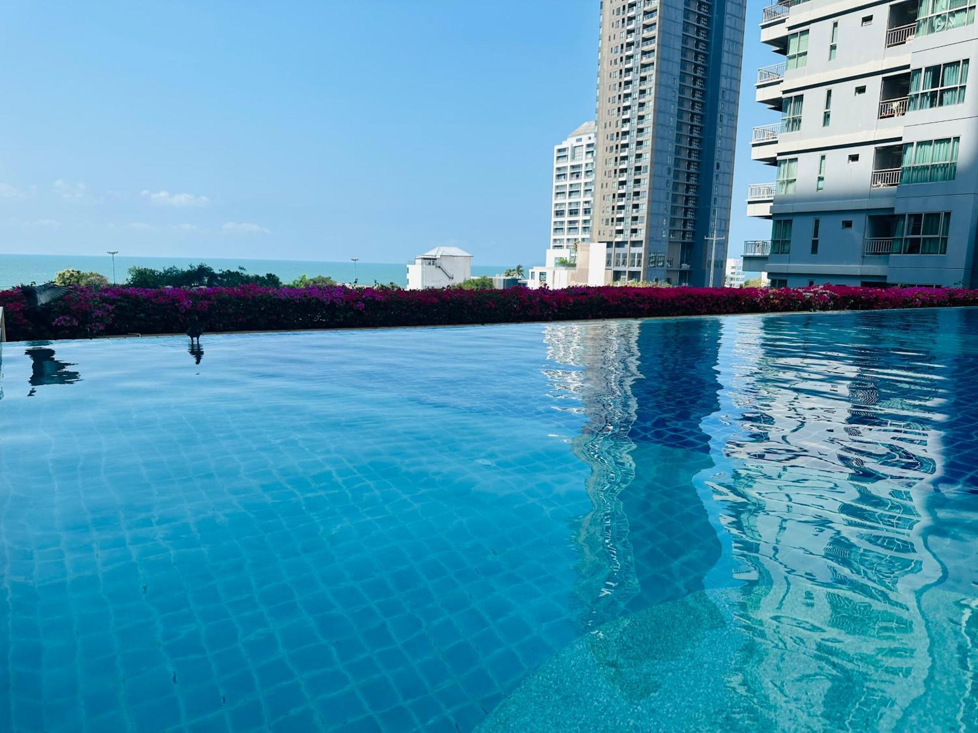 Seaview Beach Room Lumpini-Pool And Gym Face To Ocean Джомтьен Экстерьер фото