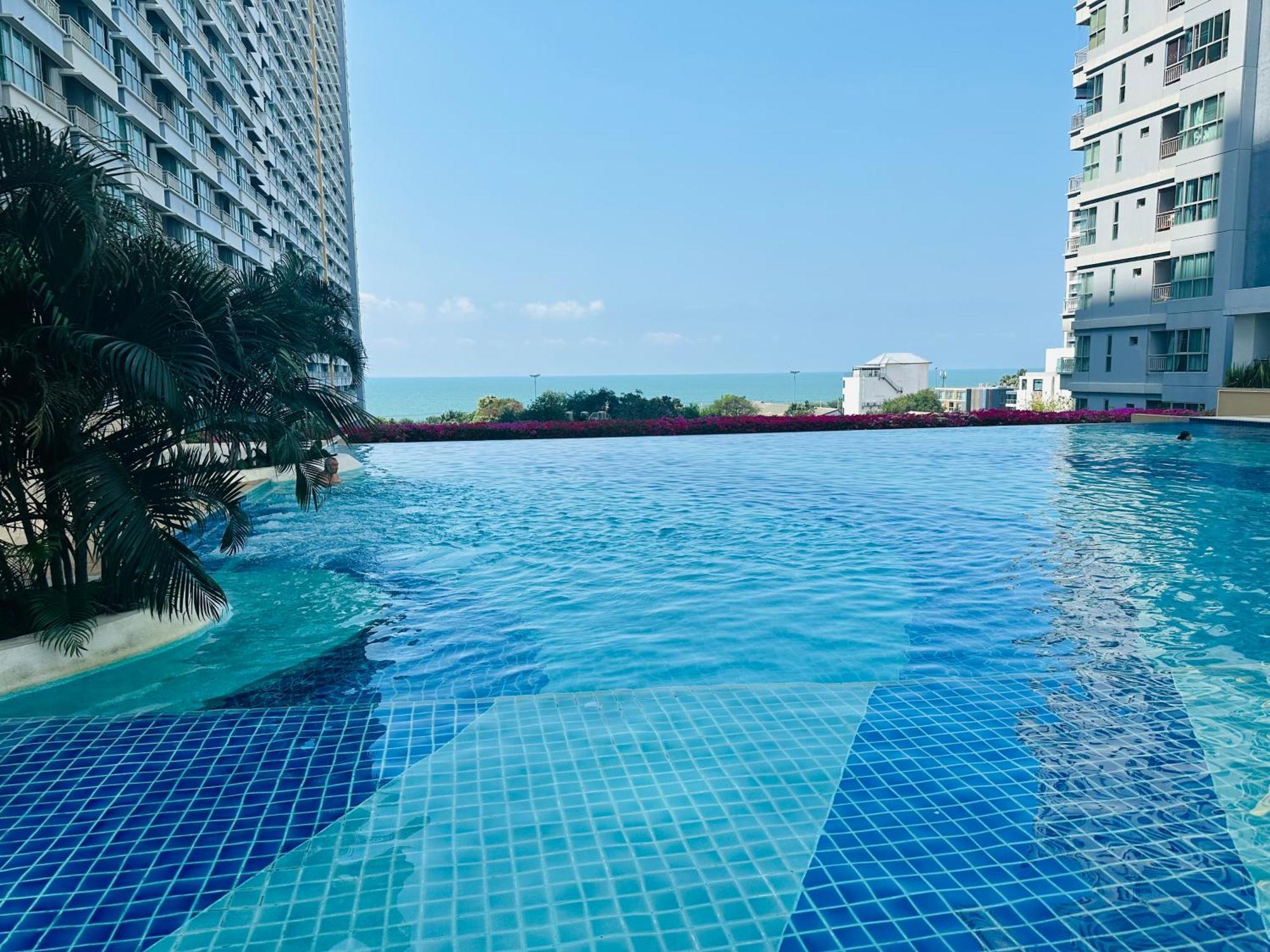 Seaview Beach Room Lumpini-Pool And Gym Face To Ocean Джомтьен Экстерьер фото