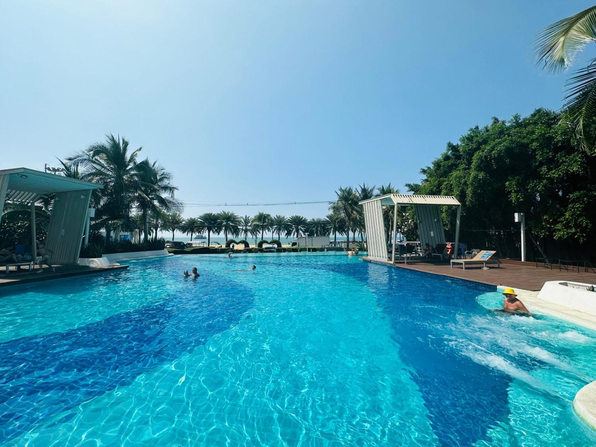 Seaview Beach Room Lumpini-Pool And Gym Face To Ocean Джомтьен Экстерьер фото